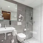 Hotel Quellenhof - Self Check-in & Adults Only Arosa