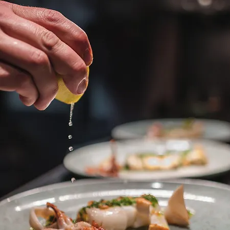 Отель Quellenhof - Self Check-in & Adults Only Ароза