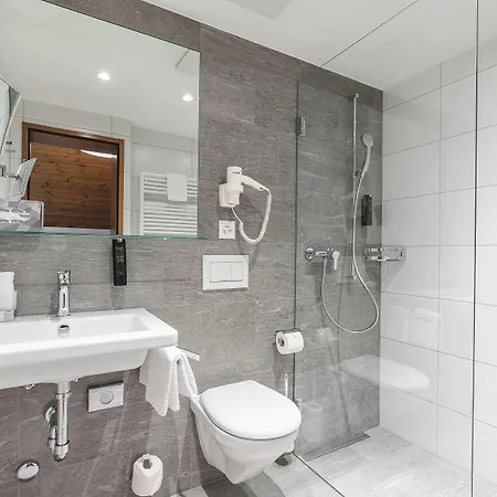 Отель Quellenhof - Self Check-in & Adults Only Ароза